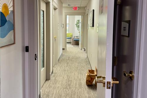 2339SterlingtonRd-Unit1-11