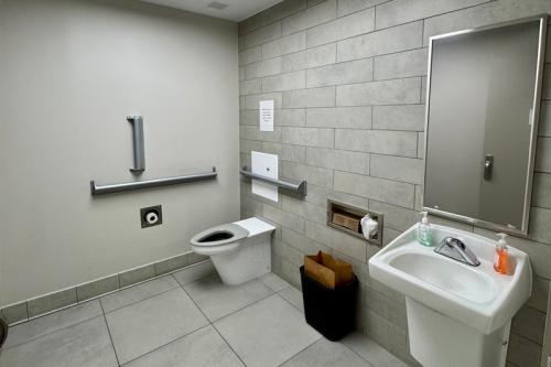 2339SterlingtonRd-Unit1-16