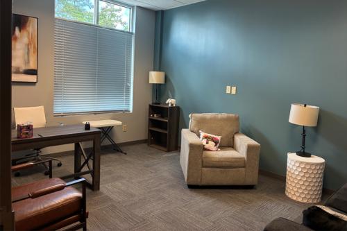 1056WellingtonWay-Ste160-4