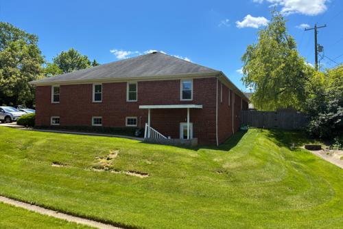 112DennisDr-ForSale2