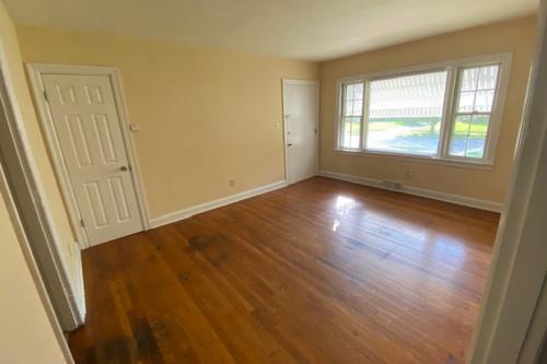 224TaylorDr-7