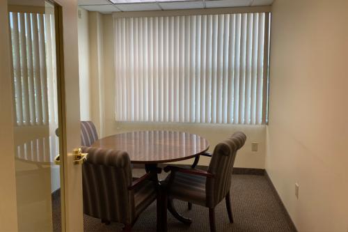2339SterlingtonRd-Unit1-4